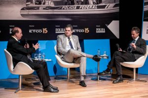 The Minister of TCU (Federal Court of Accounts) Augusto Nardes, the director general of the PRF (Federal Highway Police), Renato Dias, and the mediator and journalist of Folha Fernando Canzian, during the seminar sponsored by ETCO, in Brasilia - Keiny Andrade / Folhapress