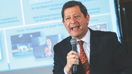 En un evento en Brasilia, Edson Vismona exigió menos retórica y más acción contra el contrabando.